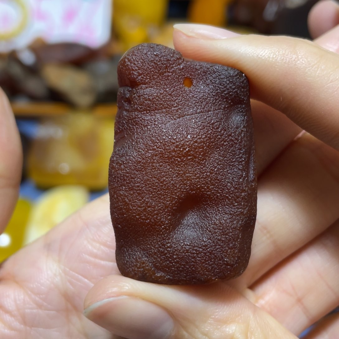 定制琥珀未镶嵌原石