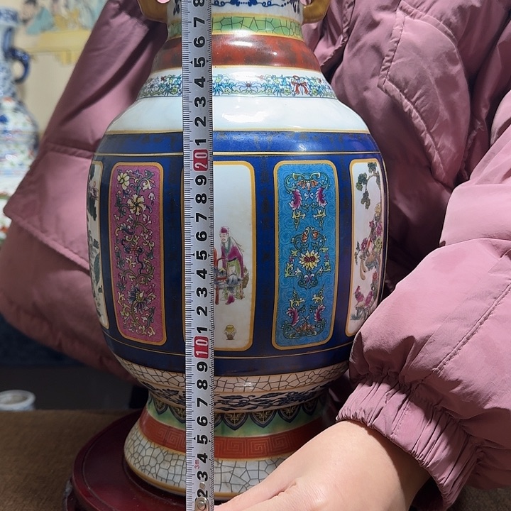 摆件                