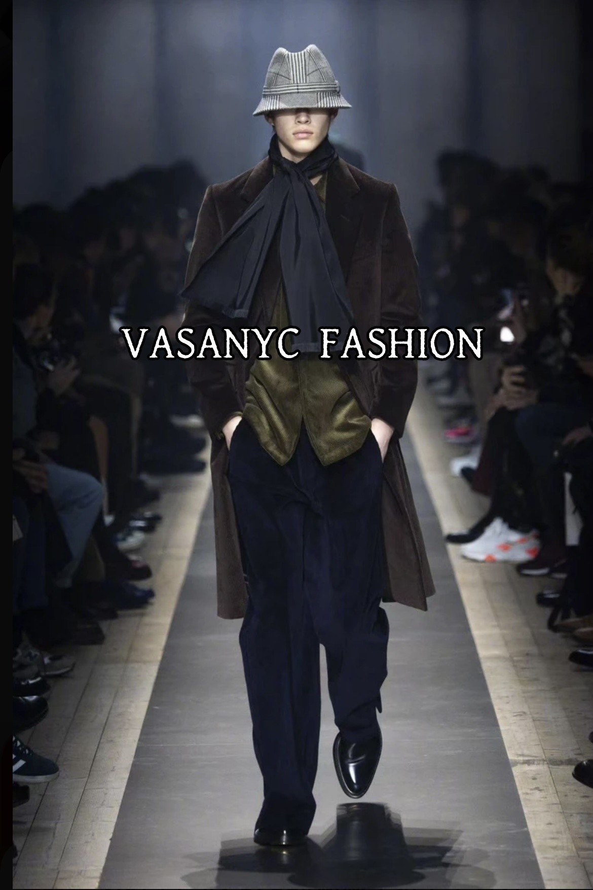 【KK】2025新款VASANYCFASHIOA情侣经典时尚短袖