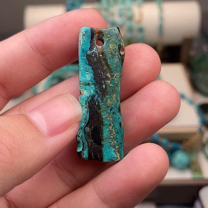 绿松石未镶嵌吊坠