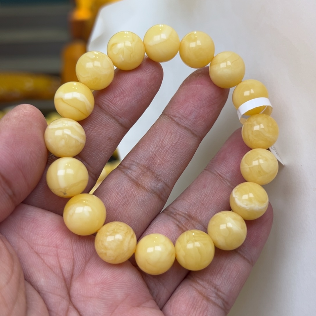 蜜蜡未镶嵌珠宝奇石12加16.9克