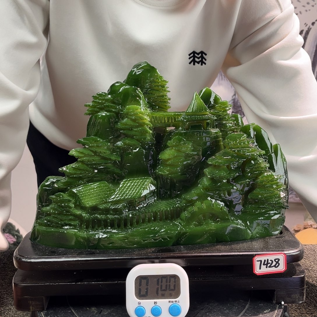 非***常玉玉摆件绿色带底座