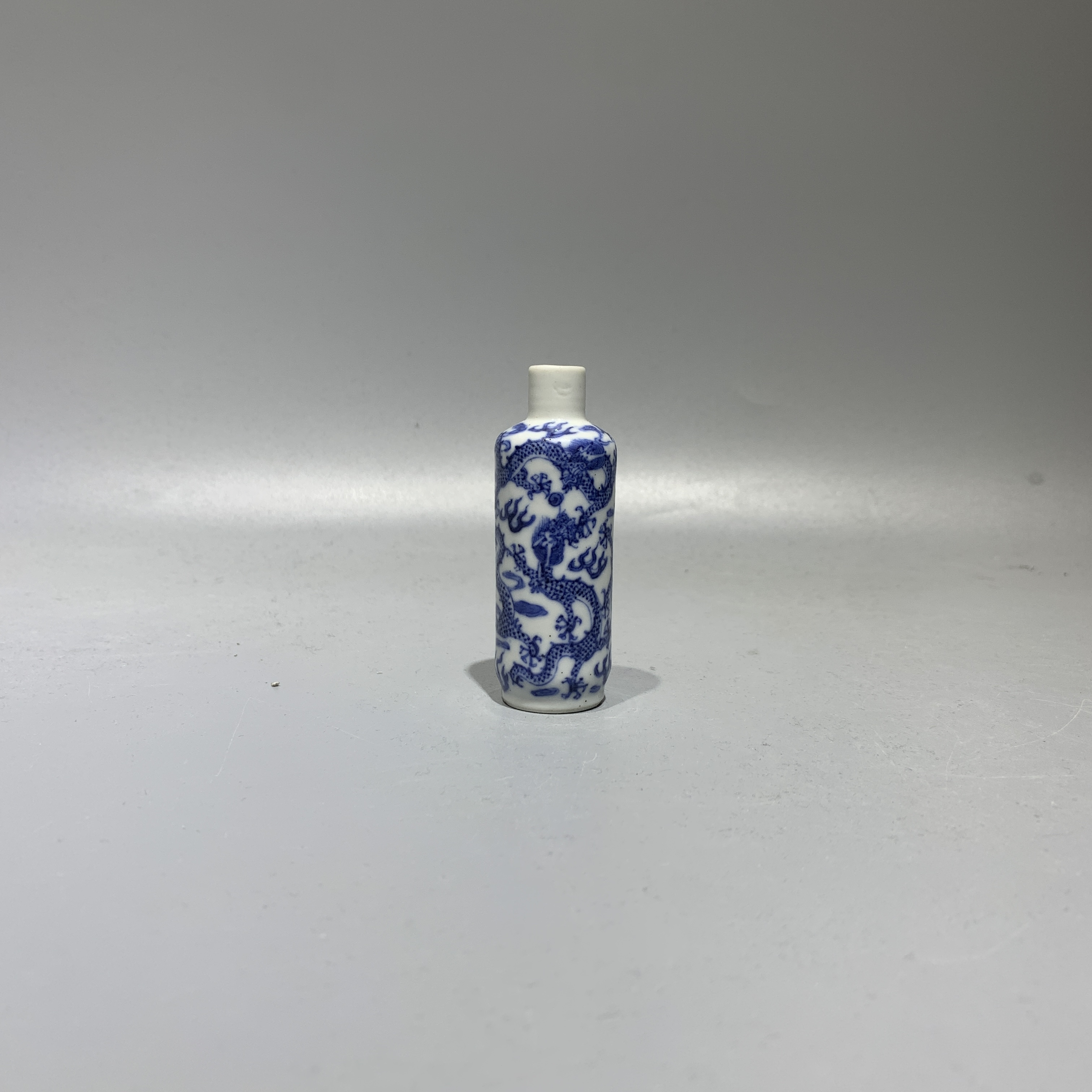 s001014.清光绪•青花龙纹鼻烟壶【古董收藏】