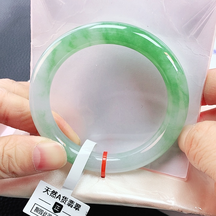 未镶嵌手镯（圆镯）翡翠51冰阳绿