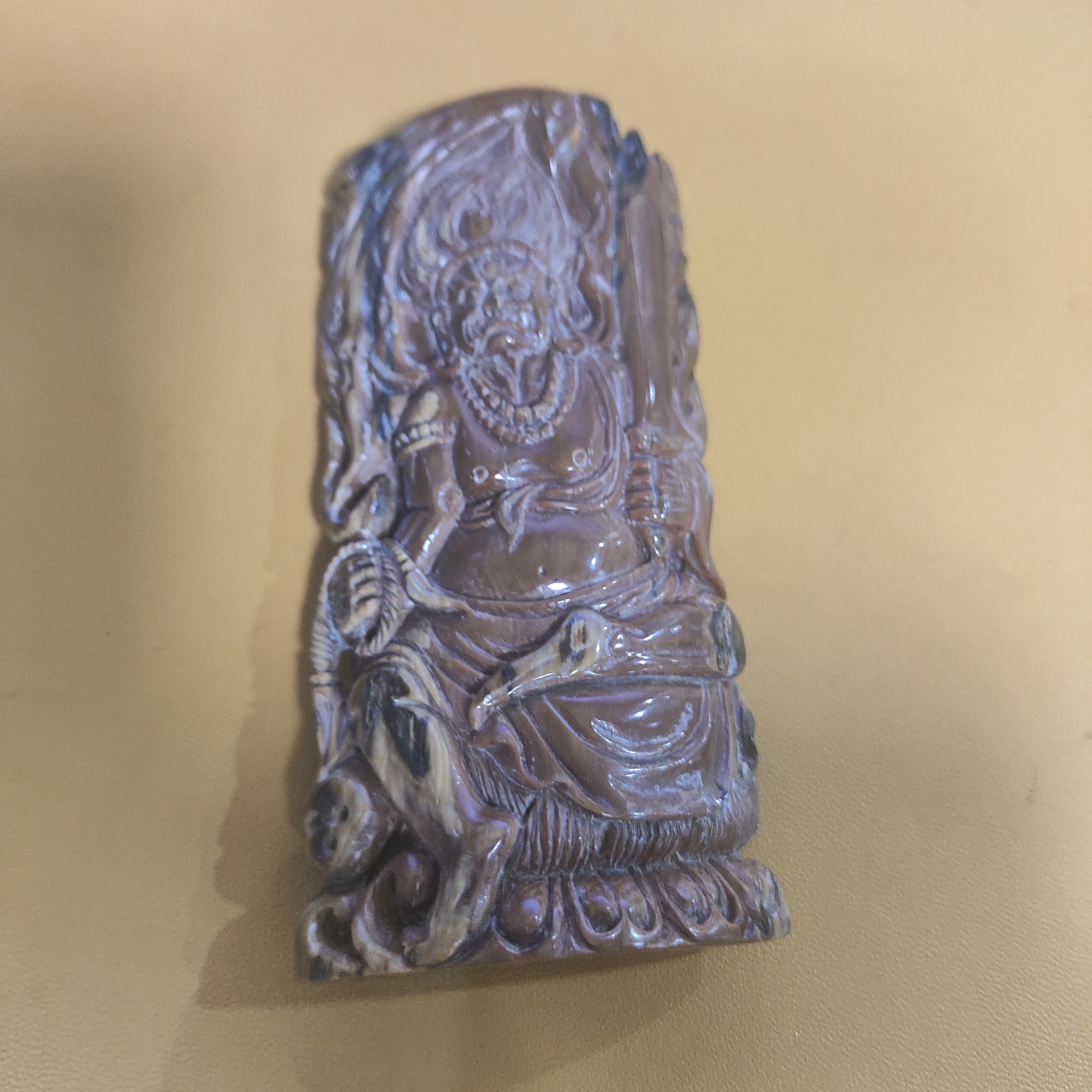 猛犸约75.9克雕刻件BC659