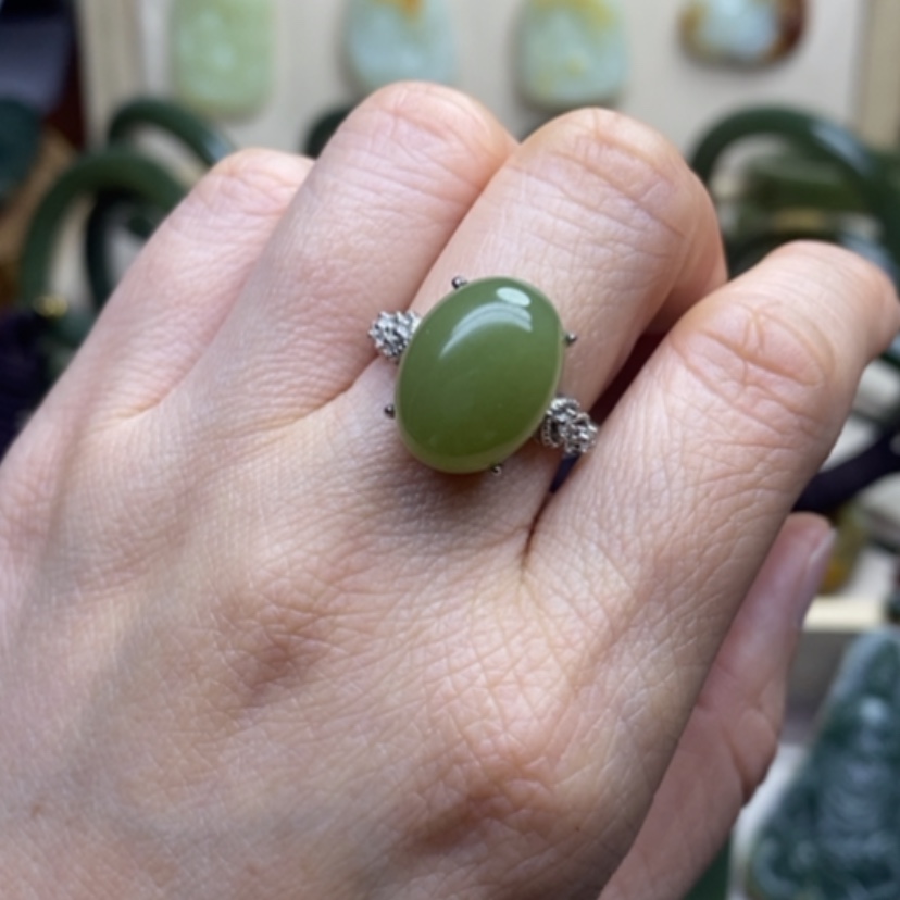 【闪购商品】和田玉戒指未镶嵌天**痕