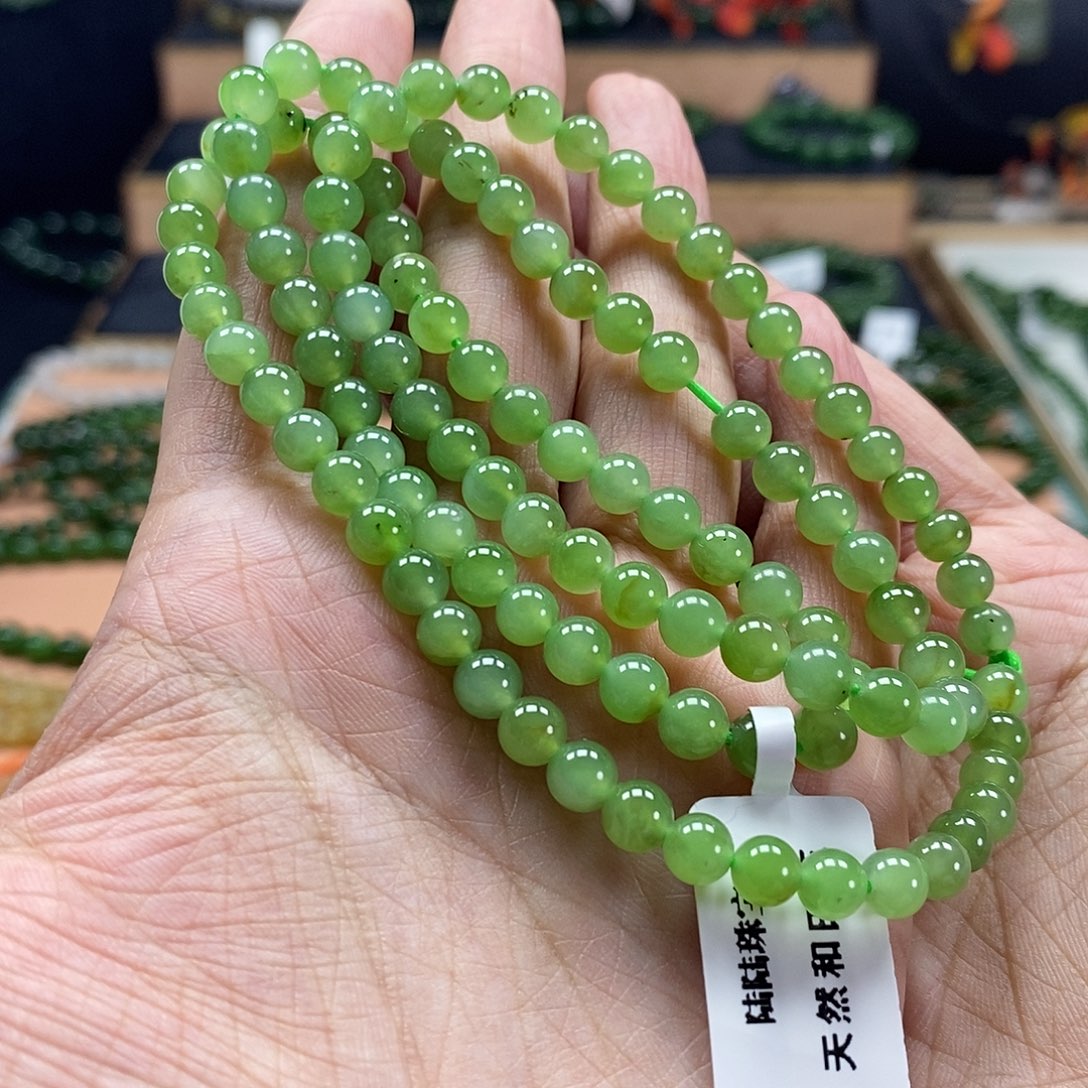 颈饰未镶嵌和田玉（碧玉）5mm果绿