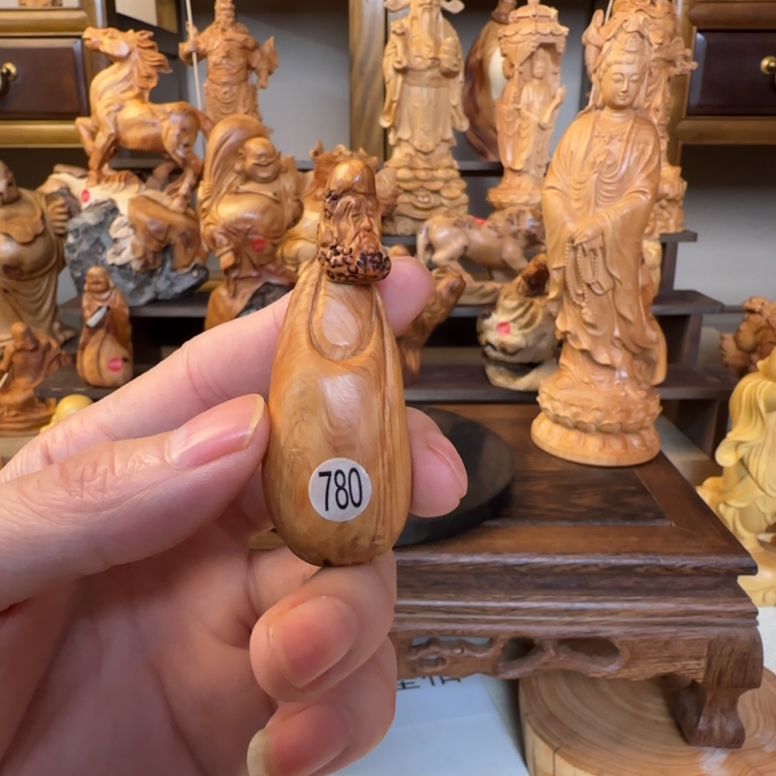 崖柏小木匠艺雕一物一拍