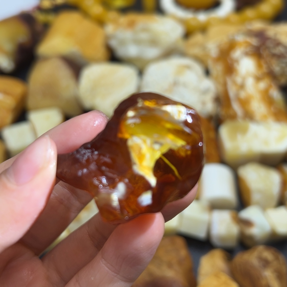 定制琥珀未镶嵌蜜蜡