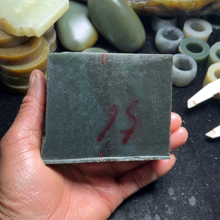 和田玉（糖玉）未镶嵌珠宝半成品