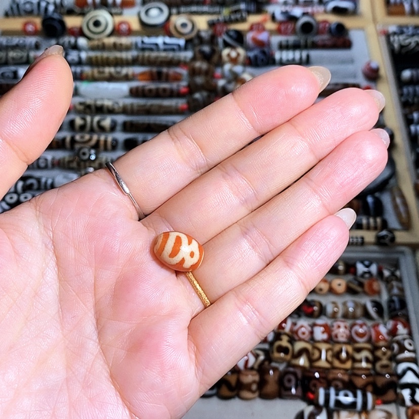 【闪购商品】玛瑙/玉髓颈饰合金T****人