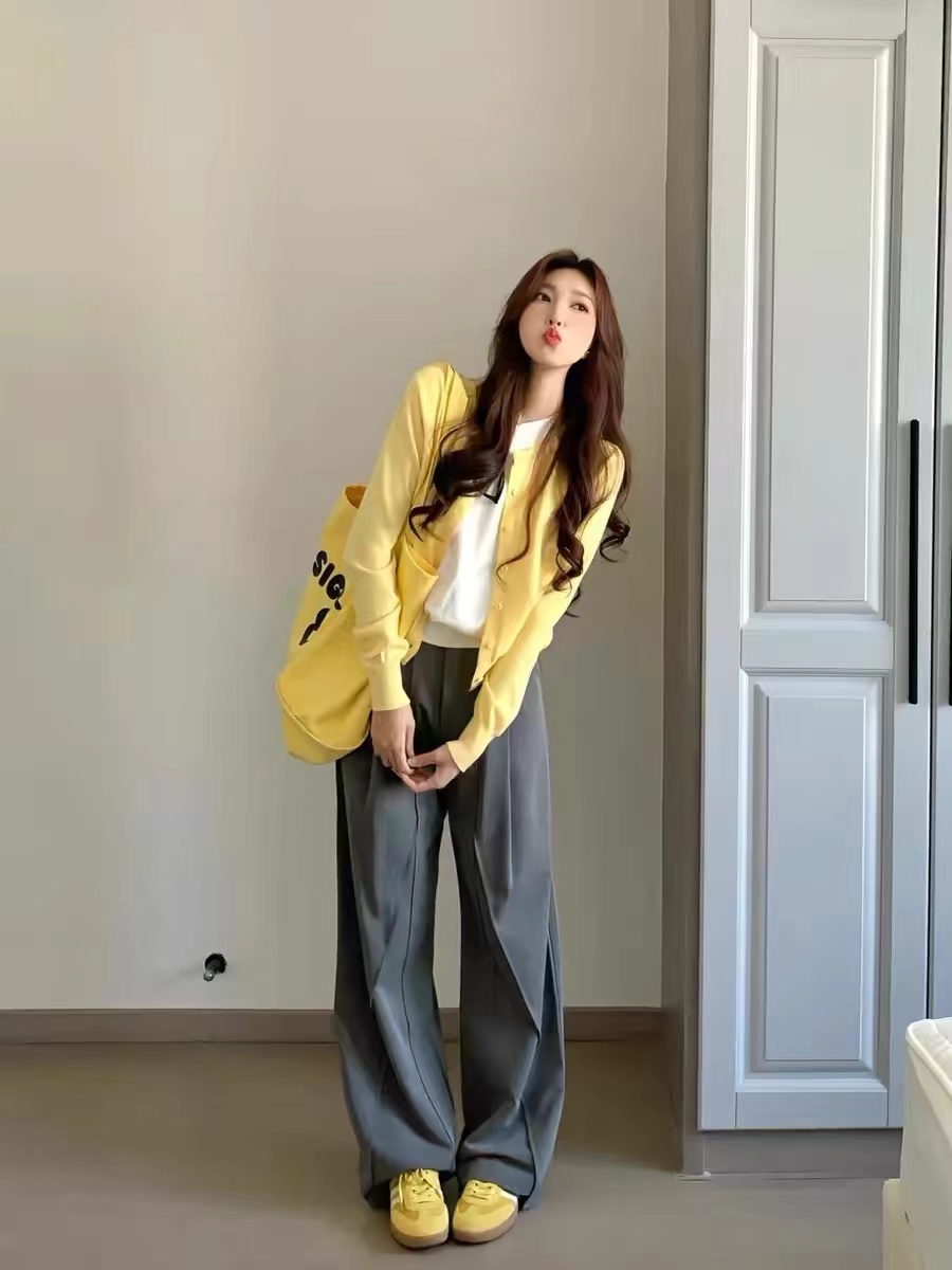 【现货】薄款外搭毛衣外套上衣软糯亲肤外穿针织开衫女百搭V领春秋