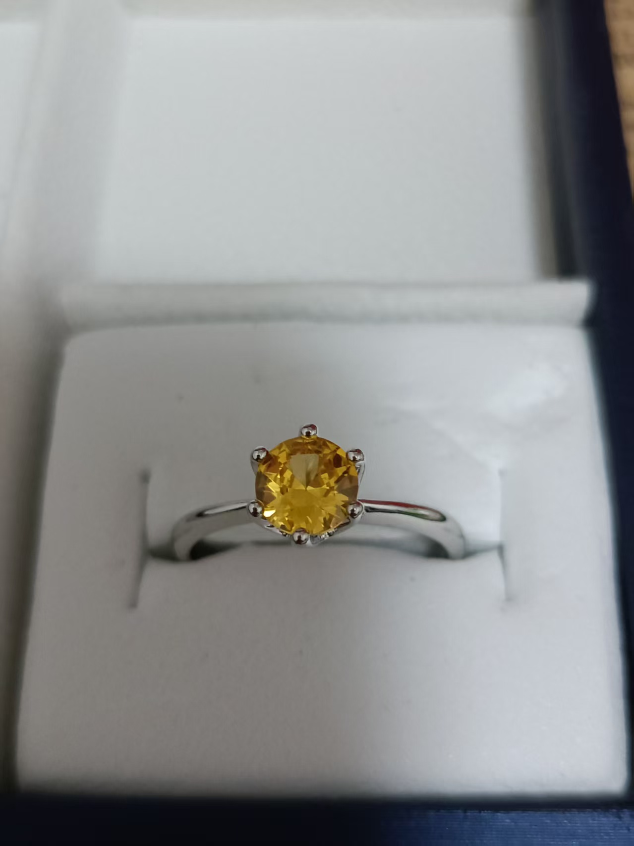 时尚气质经典百搭戒指XB7220