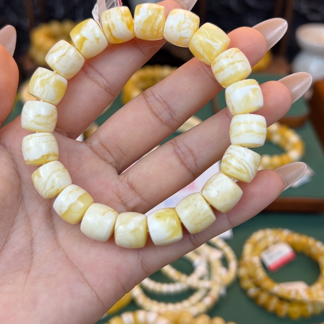 琥珀裸石未镶嵌Sfghkkkk