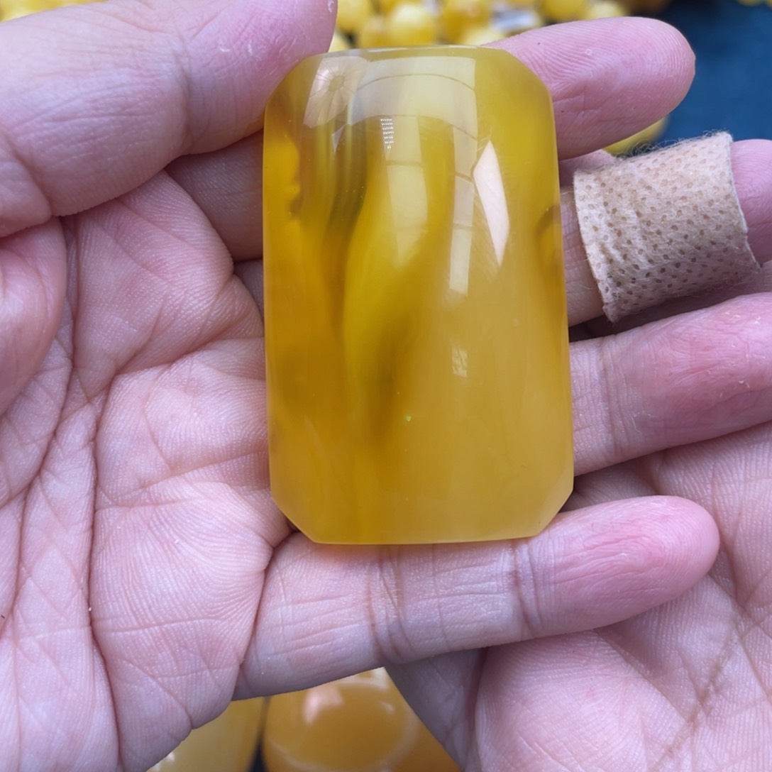 琥珀裸石未镶嵌琥珀蜜蜡