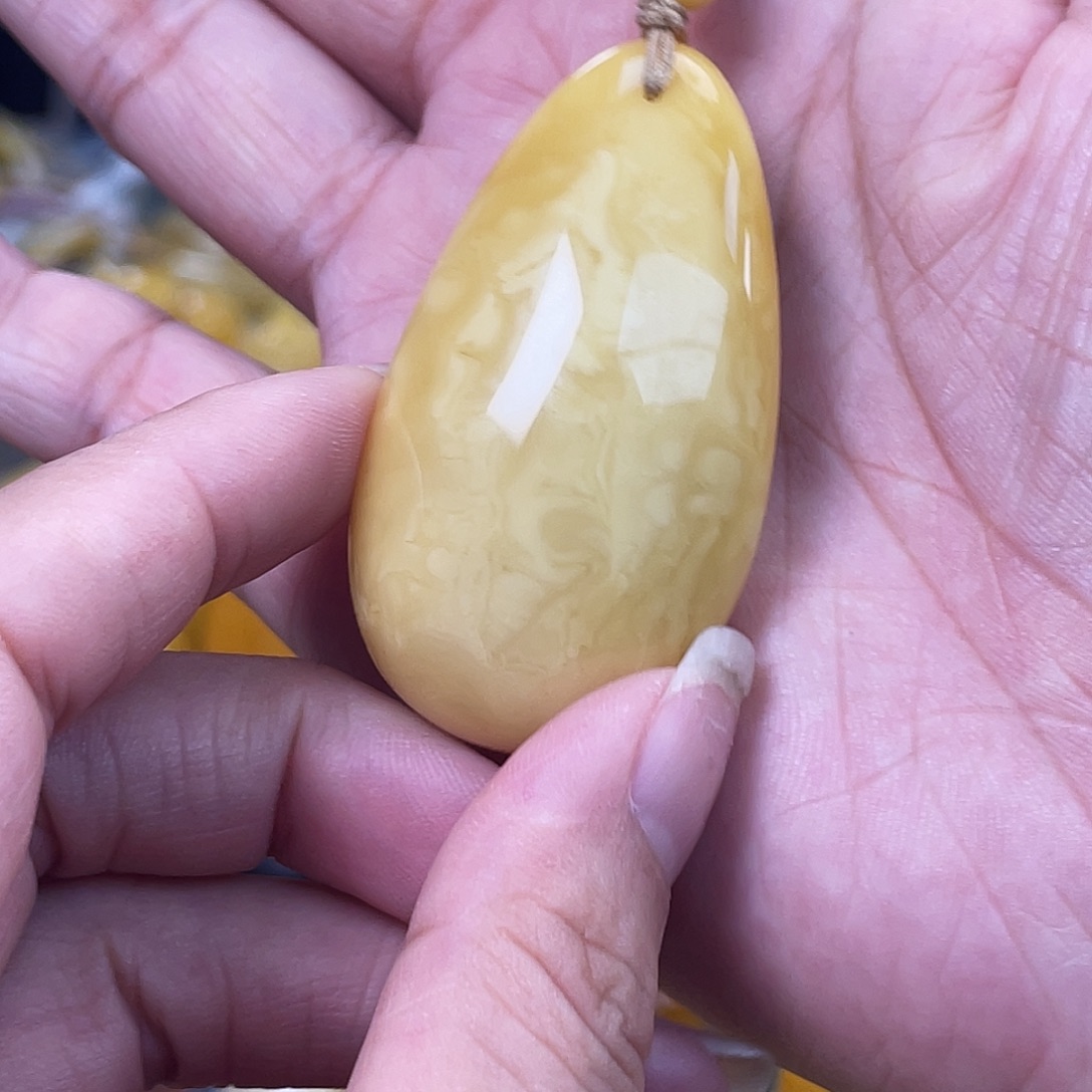 琥珀未镶嵌裸石h18