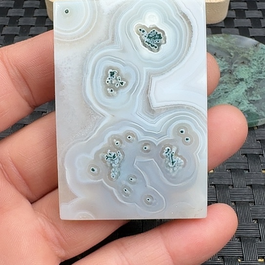 宝***碗玛瑙/玉髓未镶嵌颈饰