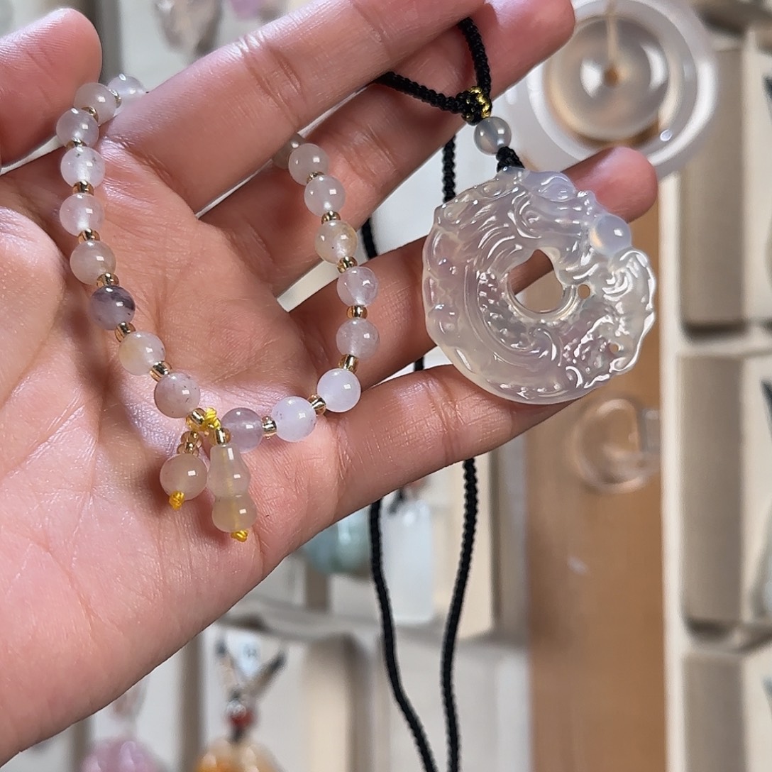 小****玛瑙/玉髓未镶嵌颈饰