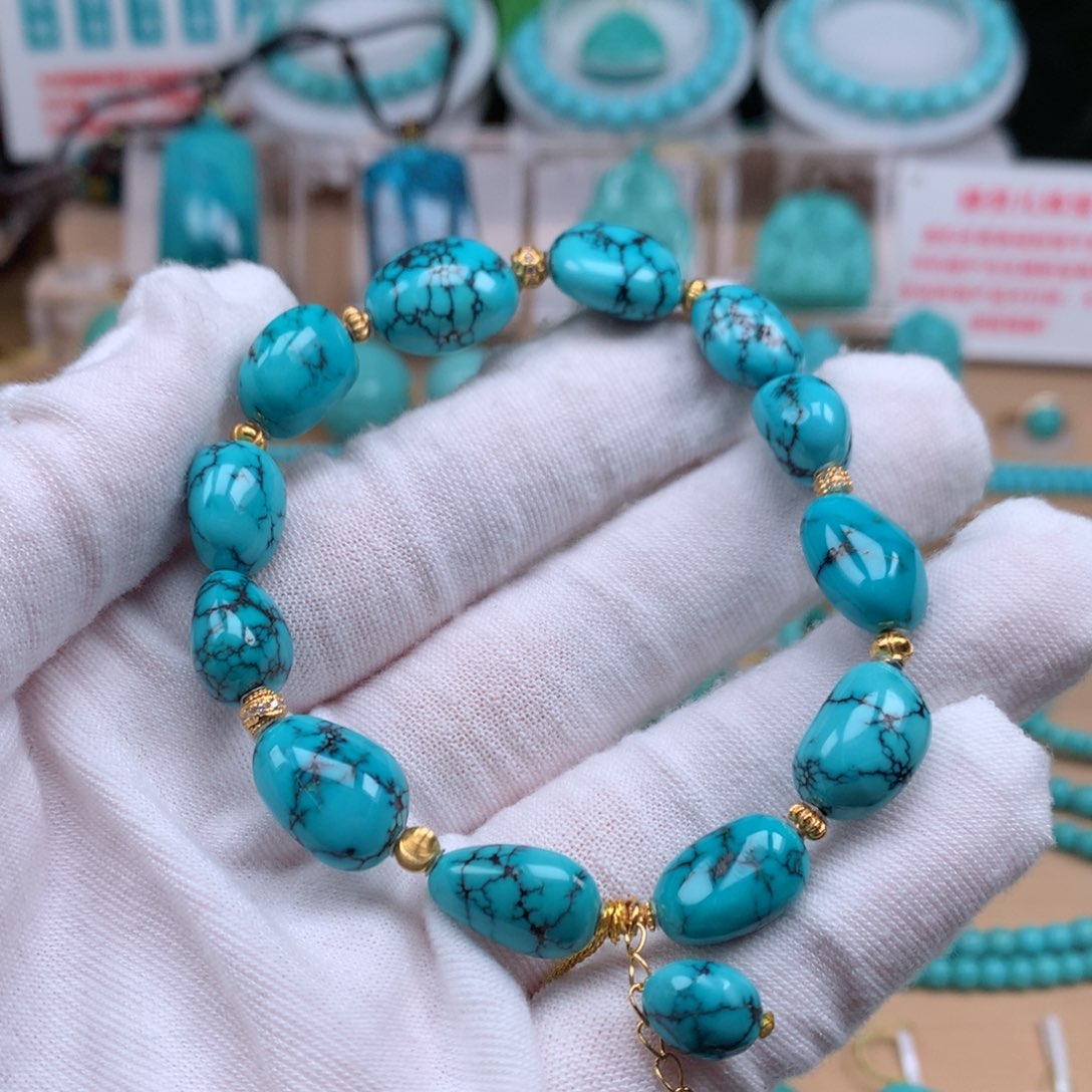 绿松石未镶嵌珠宝奇石