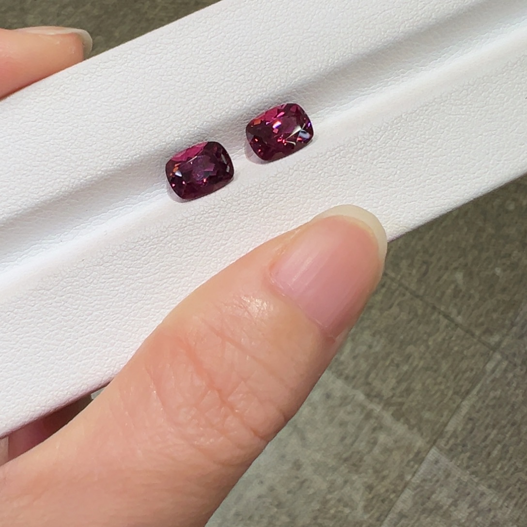 石榴石珠宝半成品未镶嵌3.7ct两颗镁铝