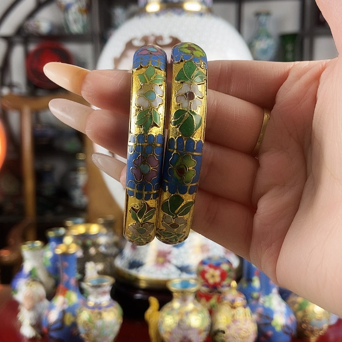 屈***磊铜两个天蓝色半金地镯子（放漏