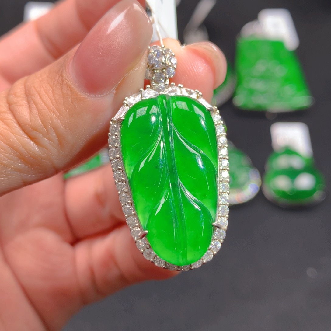 翡翠颈饰银S925镶嵌111111111