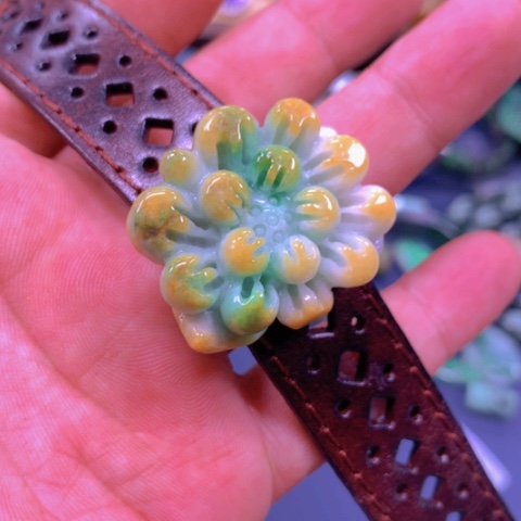 【闪购商品】翡翠颈饰未镶嵌指****花翡翠