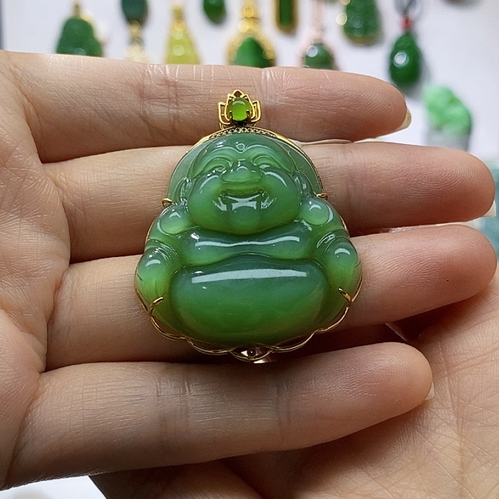 和田玉18K金镶嵌颈饰