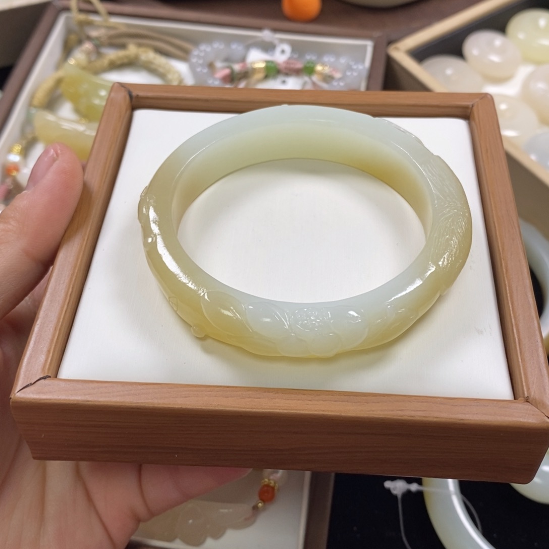 【闪购商品】和田玉手镯54-55未镶嵌