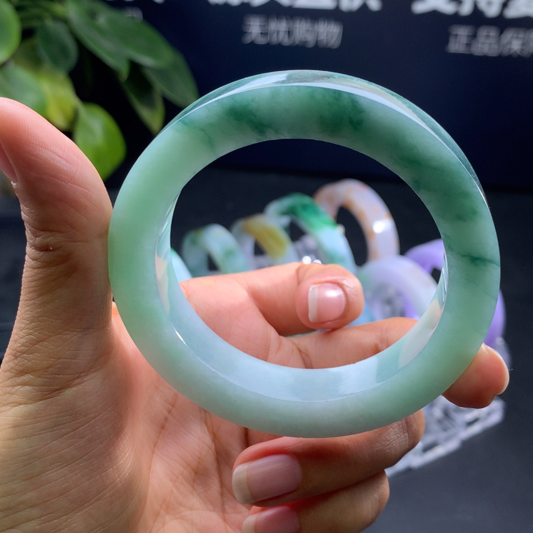 定制翡翠手镯未镶嵌万****