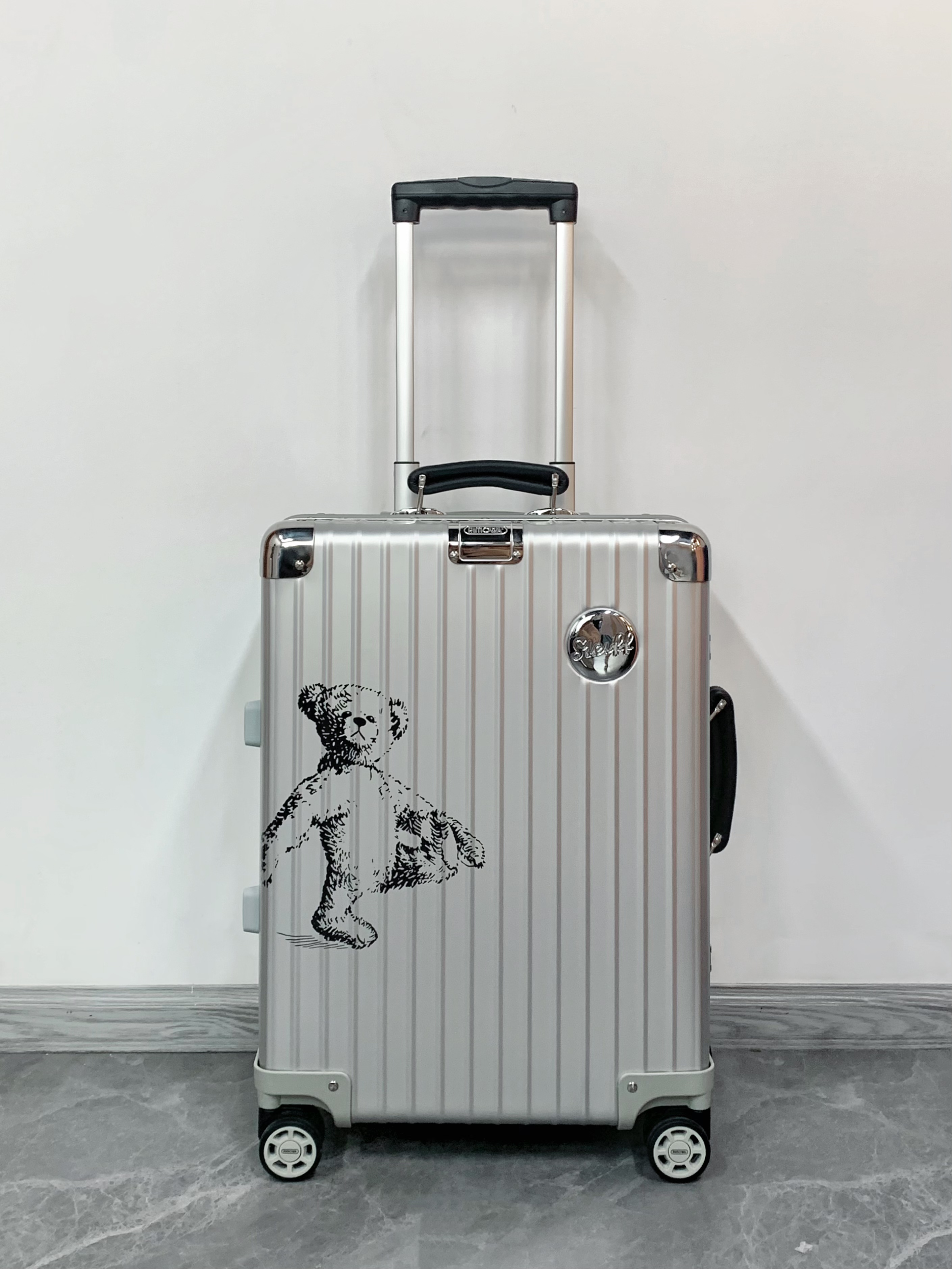 高定 日莫家 泰家熊熊联名款 铝镁合金行李箱 旅行箱