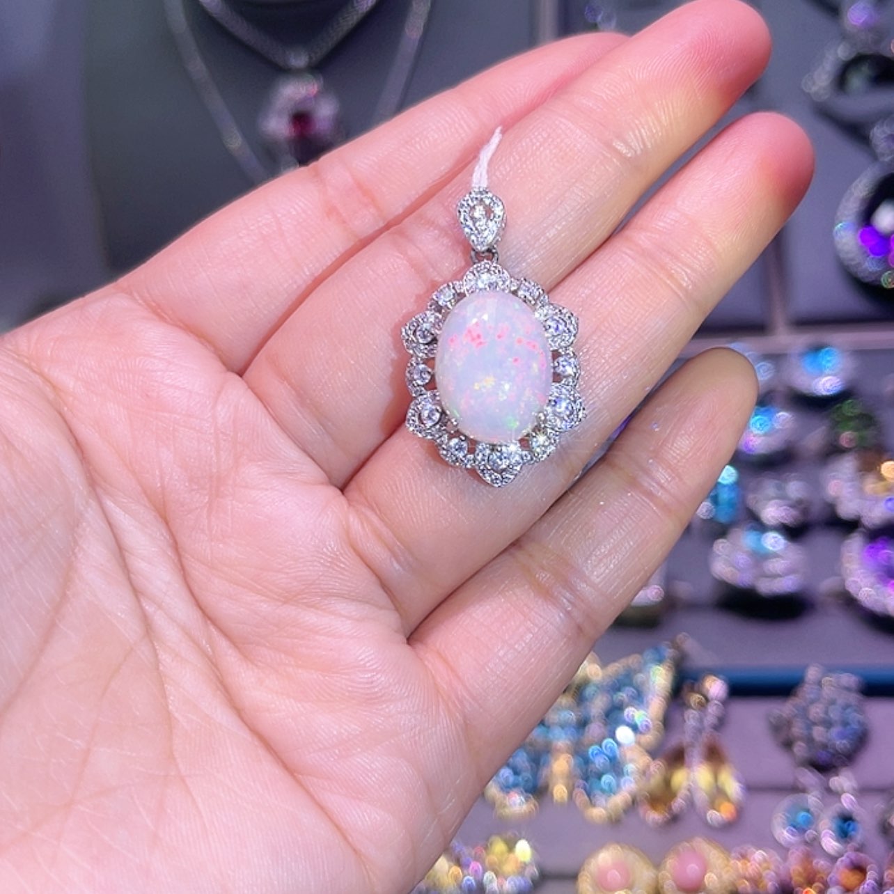 【闪购商品】欧泊吊坠(赠链)银S925镶嵌