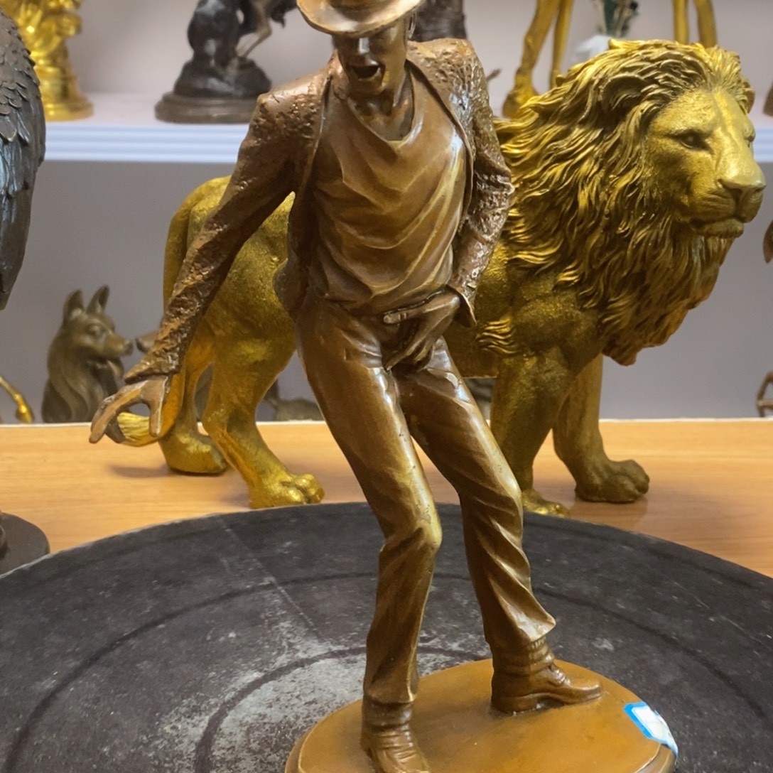 黄铜材质，迈克杰克逊