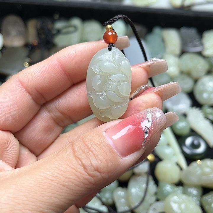 【闪购商品】和田玉颈饰未镶嵌