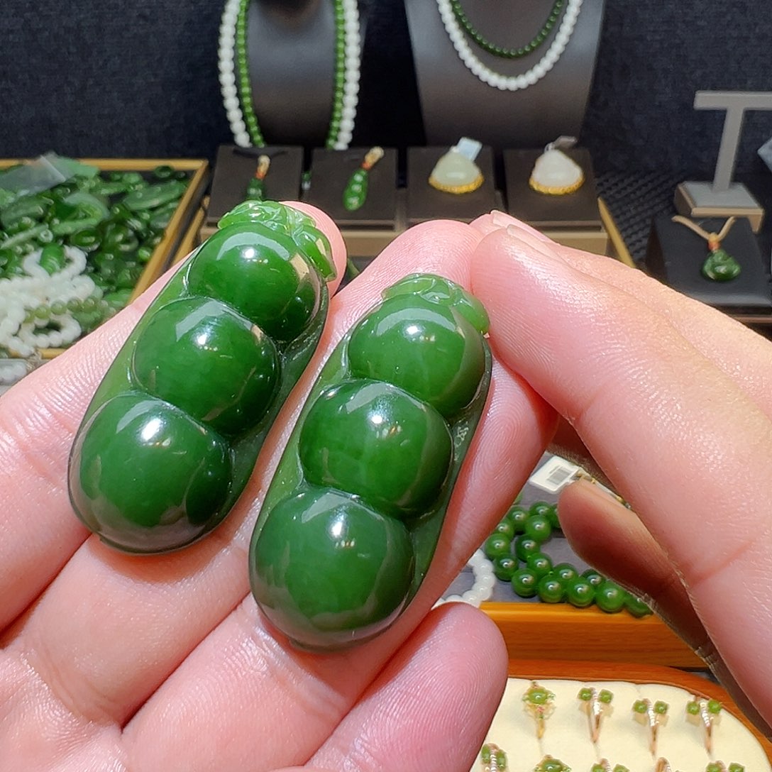 和田玉（碧玉）未镶嵌颈饰