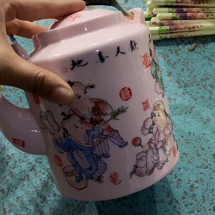 摆件陶红稀土童子提梁壶
