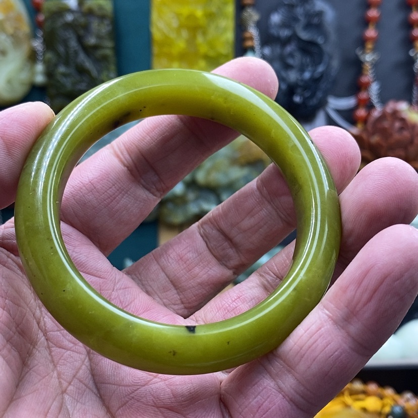 【闪购商品】未镶嵌蛇纹石玉手镯56