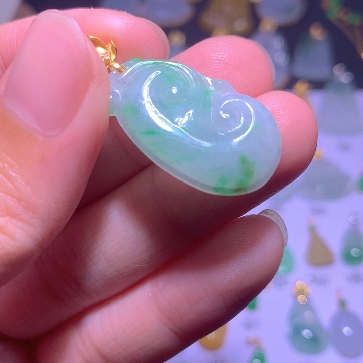 颈饰18K金镶嵌翡翠翡翠