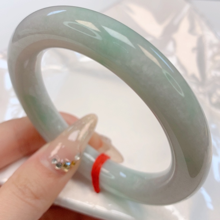 【闪购商品】翡翠手镯未镶嵌55圈