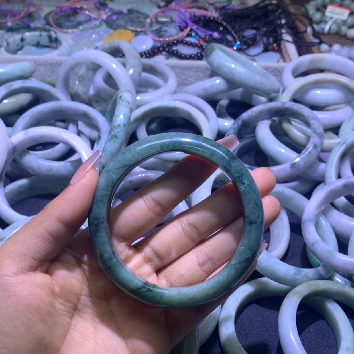 【闪购商品】颈饰未镶嵌翡翠宴晏