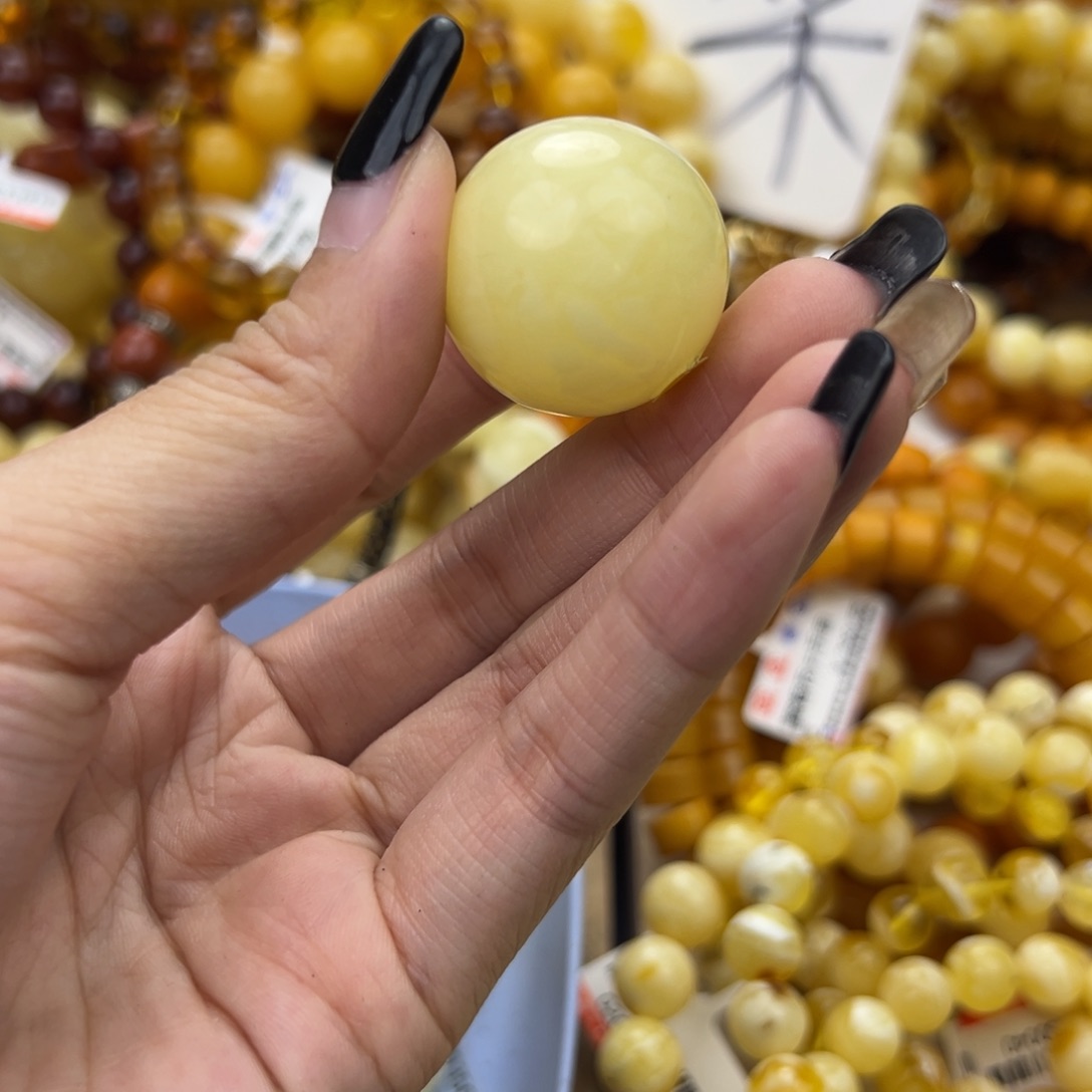 琥珀珠宝奇石未镶嵌