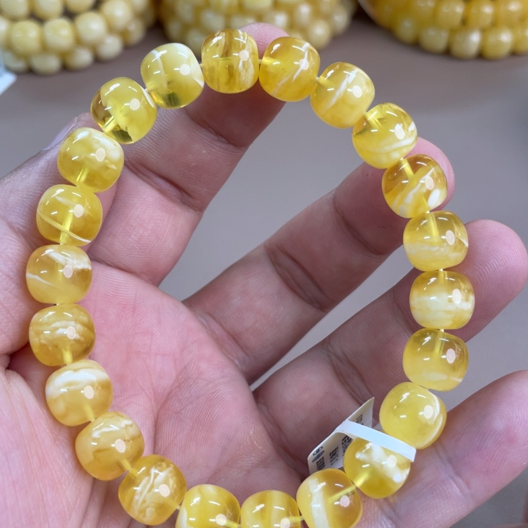 琥珀裸石未镶嵌0150000000