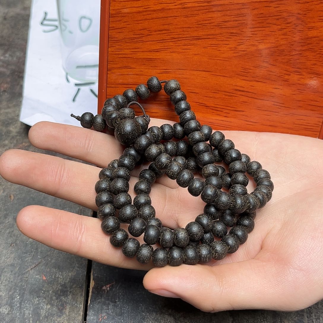 大叶紫檀（黑酸枝木类）