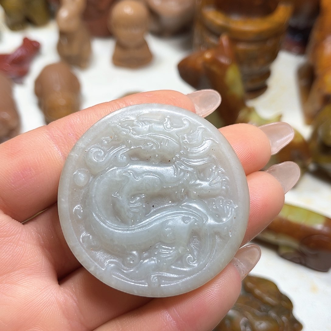 白玉菩提吊坠白玉菩提吊坠
