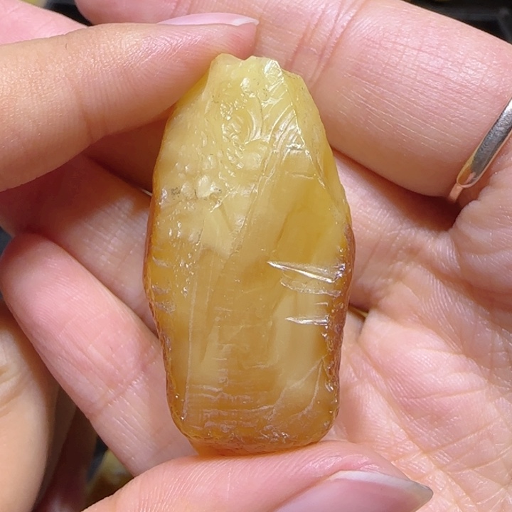 定制琥珀未镶嵌蜜蜡