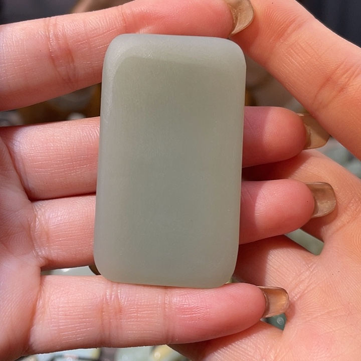 ****和田玉未镶嵌颈饰