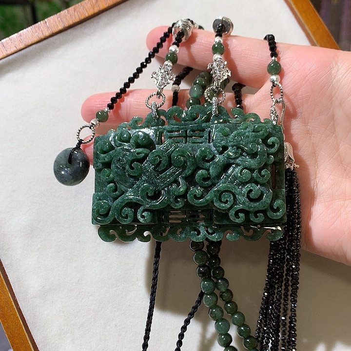 翡翠未镶嵌颈饰翡翠吊坠