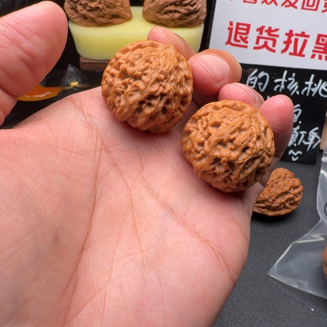 文玩核桃吊坠32×33×30 龙胆全品文玩核桃把件