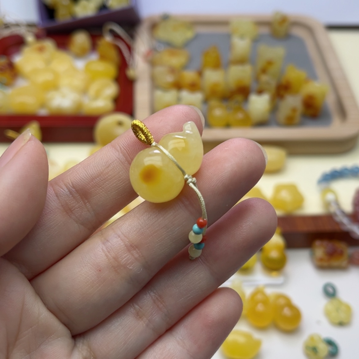 【闪购商品】蜜蜡裸石未镶嵌配饰