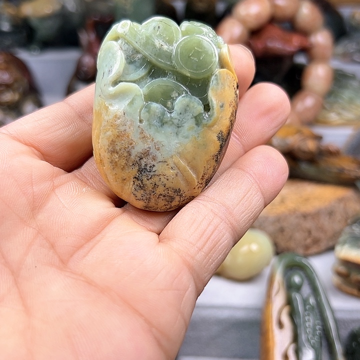 岫岩河磨玉（透闪石质玉）未镶嵌把件…****练